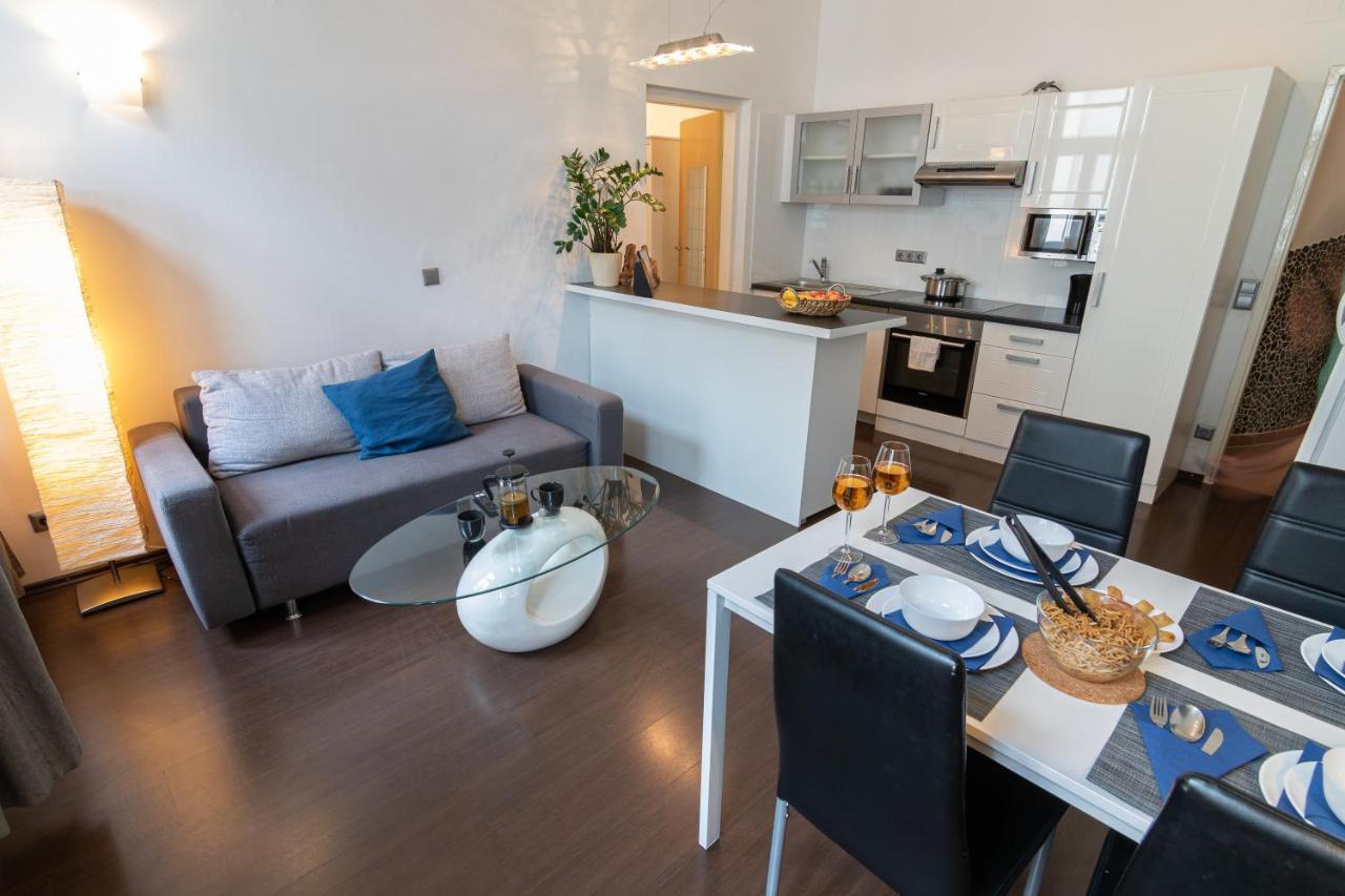 Vienna Central Station Accommodation Екстер'єр фото