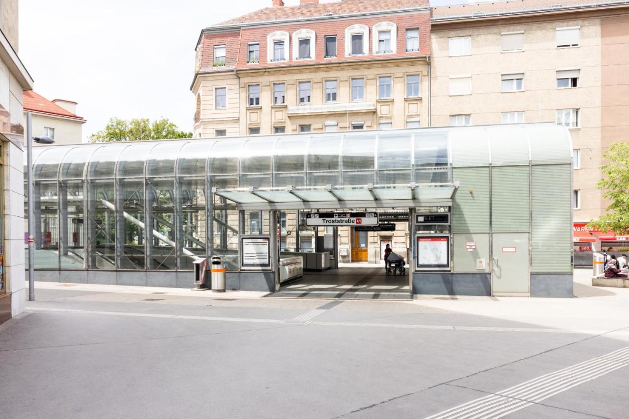 Vienna Central Station Accommodation Екстер'єр фото